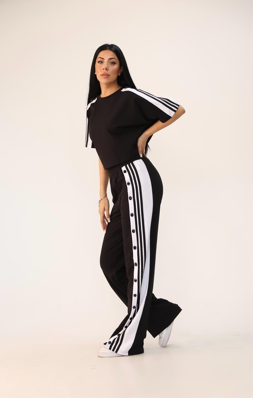 طقم adidas